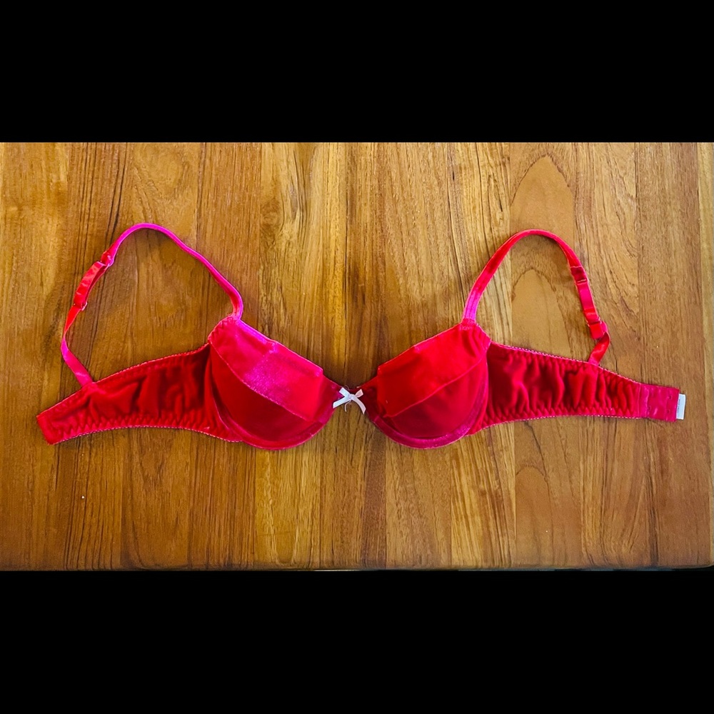 VS bra 34b red velvet